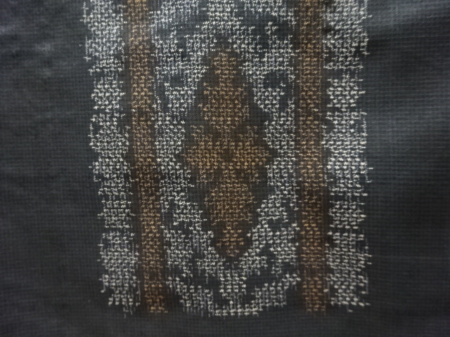  アンティーク　更紗模様織り出し本場村山泥大島紬着物